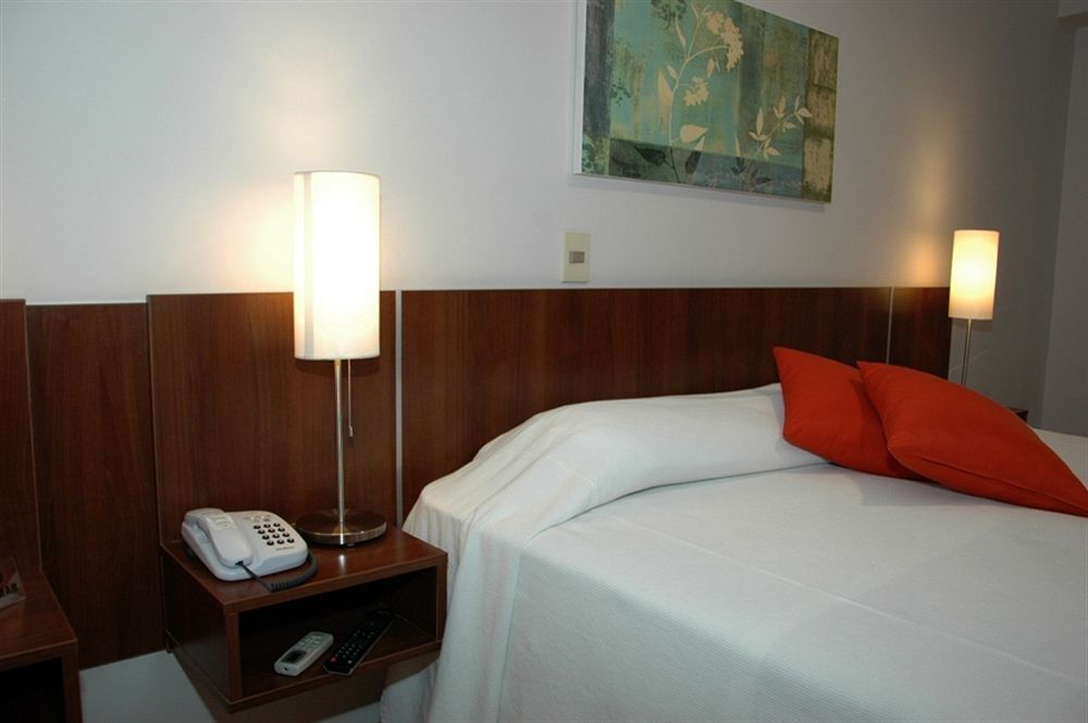 Hotel California Montevideo Exteriör bild